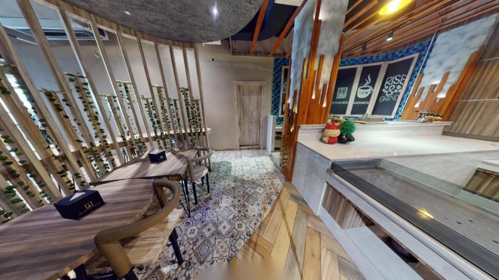 De Paris Hotel Medan Ngoại thất bức ảnh